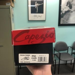 Capezio Tan Pedini (Size 5)